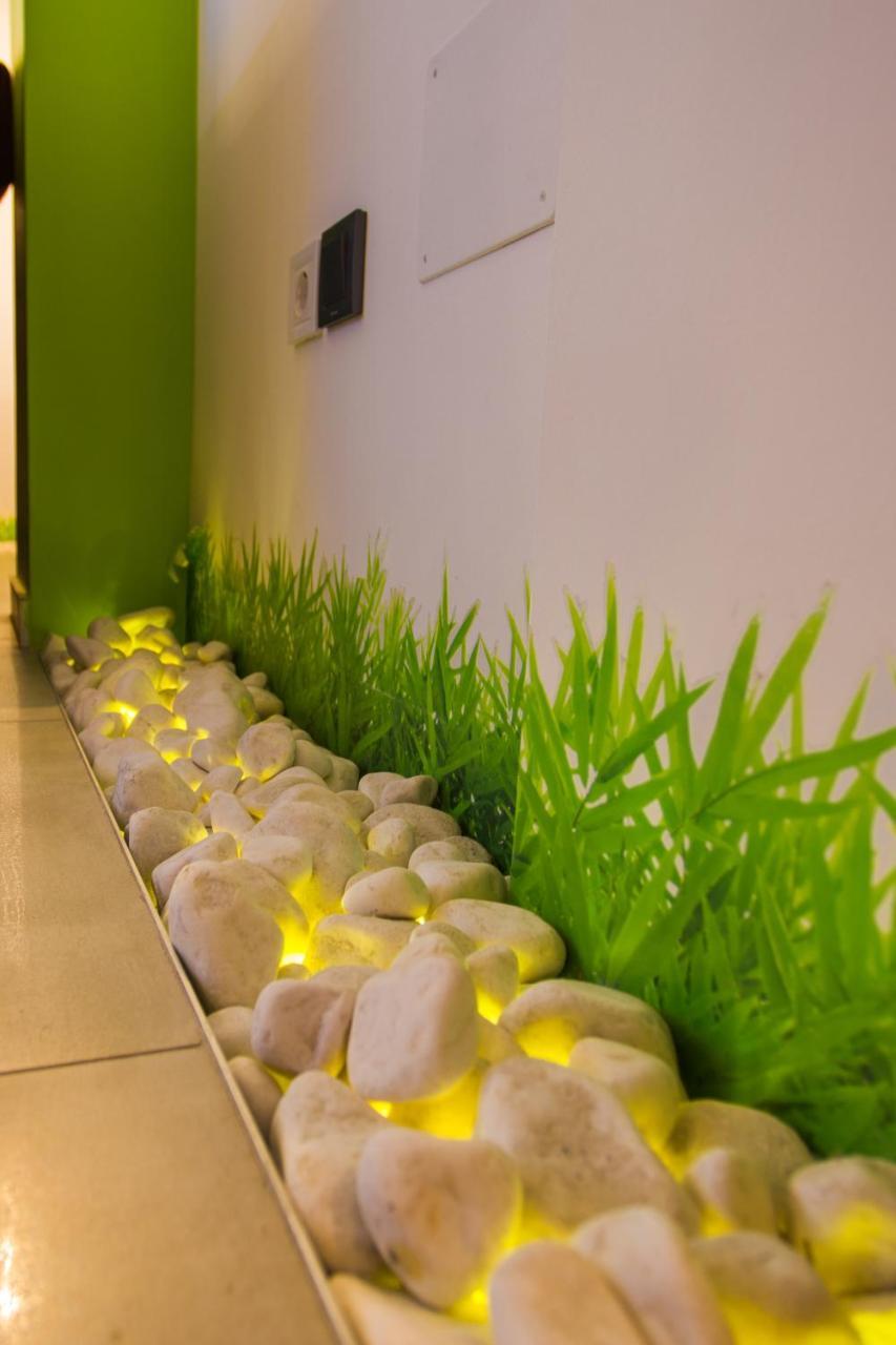 Apartment Plaza ----Wallbox 11Kw 16A ----- Private Spa- Jacuzzi, Infrared Sauna, Luxury Massage Chair, Parking, Entry With Pin 0 - 24H, Free Cancellation 24 Hours Before Check In Slavonski Brod Luaran gambar