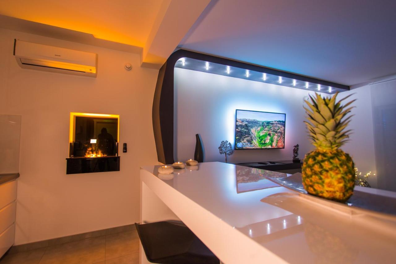 Apartment Plaza ----Wallbox 11Kw 16A ----- Private Spa- Jacuzzi, Infrared Sauna, Luxury Massage Chair, Parking, Entry With Pin 0 - 24H, Free Cancellation 24 Hours Before Check In Slavonski Brod Luaran gambar